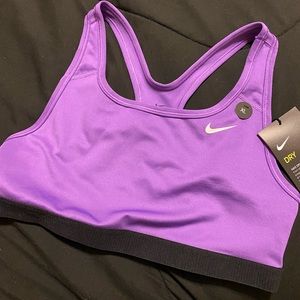 Nike Swoosh Big Kids (Girls) Sports Bra
